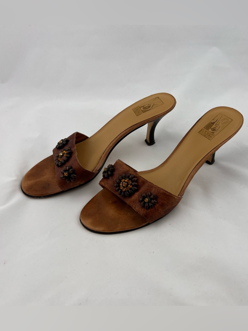 Vince Brown Suede Slide Mules with Floral Jewel Studs vintage size 11 - Picture 2 of 9
